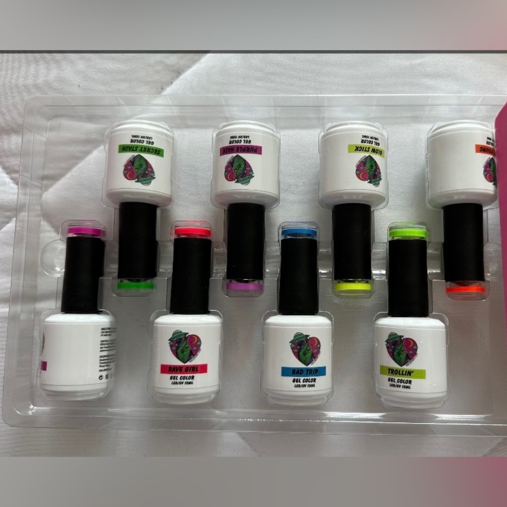 Gel polish from nails bye dev